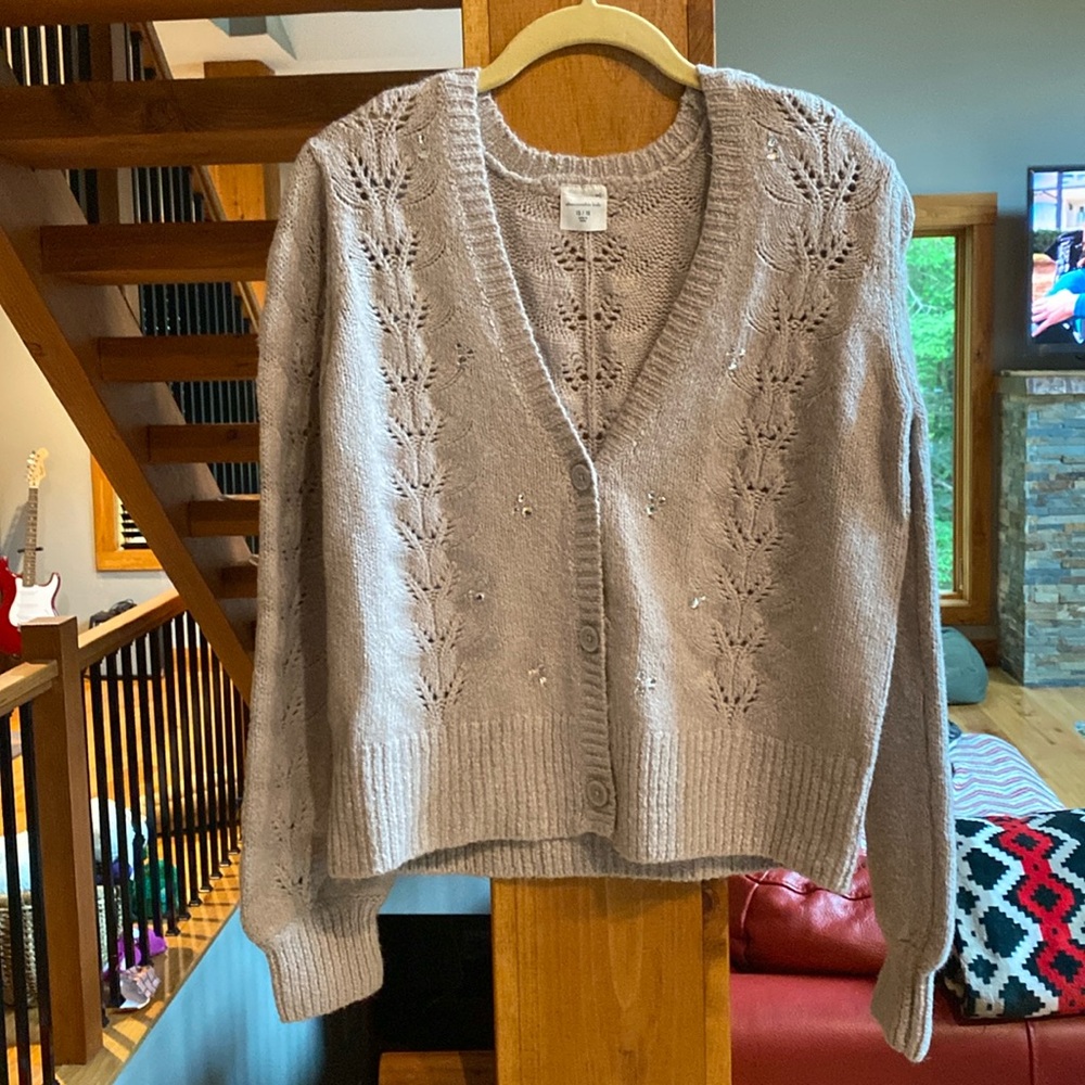 NWT Abercrombie Kids Cardigan Sweater in Taupe, size 15/16